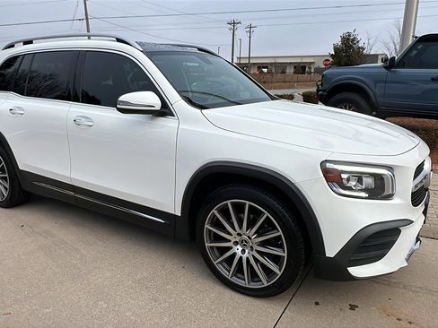 Used 2021 Mercedes-Benz GLB 250 GLB 250 image 5