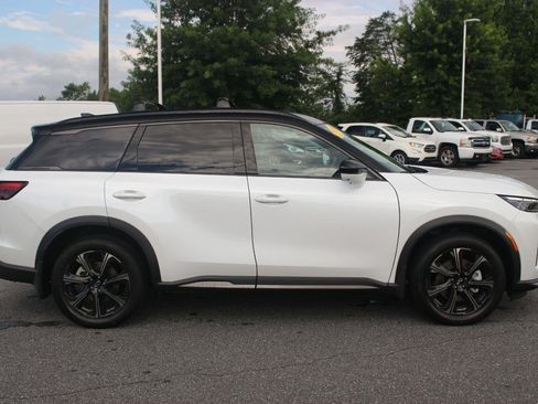 Used 2026 INFINITI QX60 Autograph w/ Dark Cargo Package AWD/4WD image 8