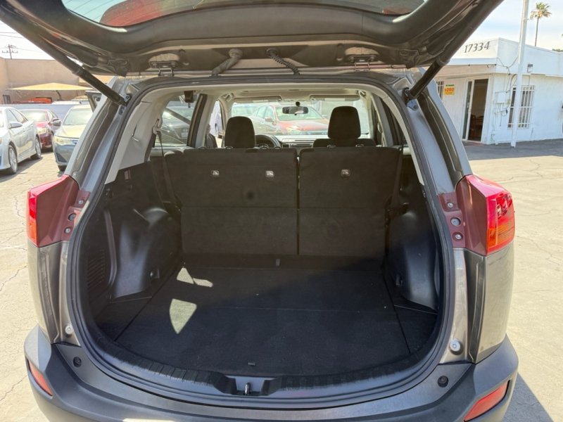 Used 2015 Toyota RAV4 XLE FWD image 19