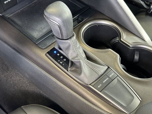Certified 2023 Toyota Camry SE image 19