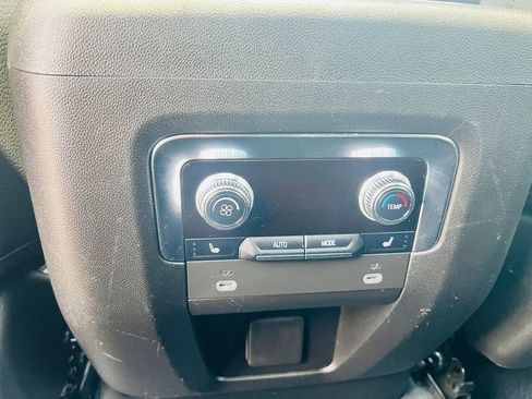 Used 2023 GMC Yukon Denali image 39