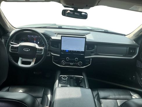 Certified 2024 Ford Expedition XLT RWD image 17