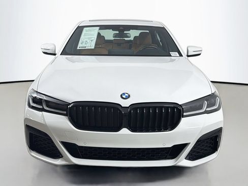 Used 2022 BMW 530i w/ M Sport Package RWD image 2