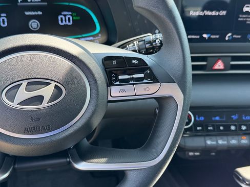 New 2026 Hyundai Elantra Hybrid FWD image 31