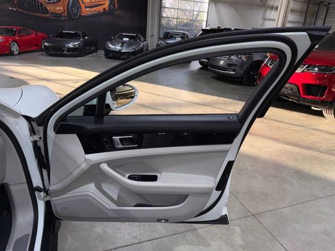 Used 2017 Porsche Panamera image 67