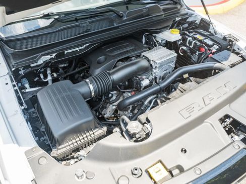 New 2026 RAM 1500 Laramie AWD/4WD image 24
