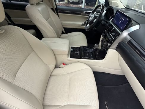Used 2023 Lexus GX 460 Premium AWD/4WD image 44