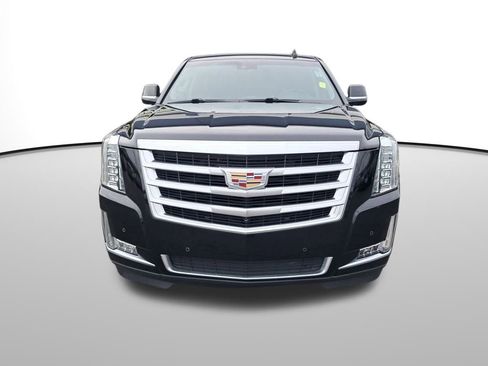 Used 2018 Cadillac Escalade Luxury image 9