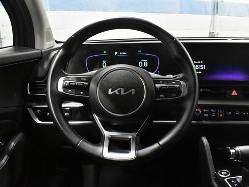 Used 2024 Kia Sportage EX FWD image 9