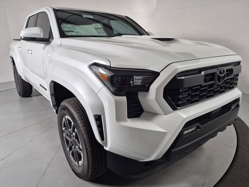 New 2026 Toyota Tacoma 4x4 Double Cab image 6