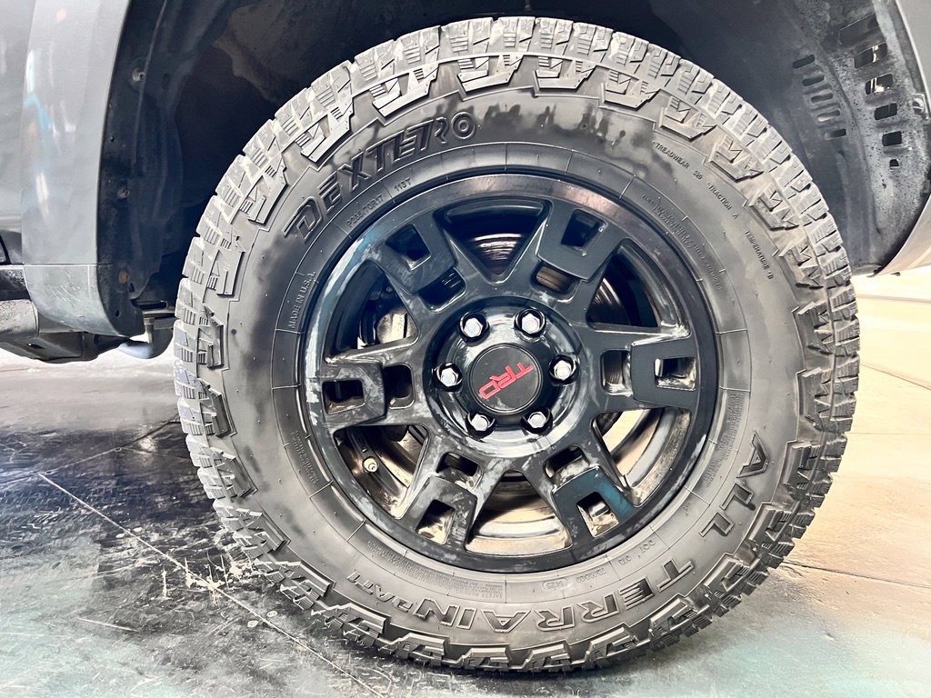 Used 2018 Toyota 4Runner SR5 Premium AWD/4WD image 29