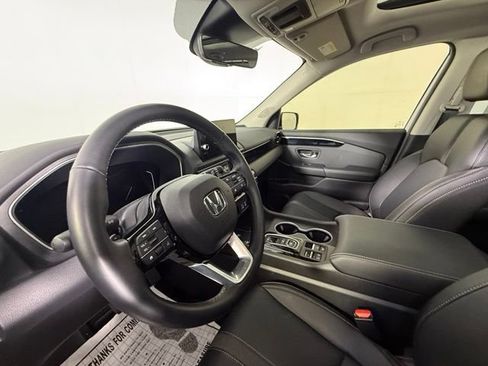 Used 2025 Honda Pilot Touring image 6