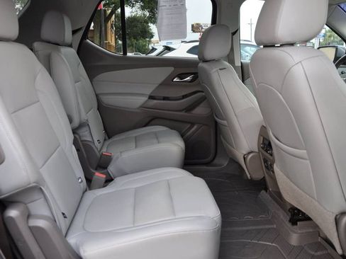 Used 2020 Chevrolet Traverse Premier image 14
