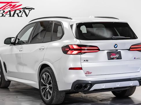 Used 2024 BMW X5 M60i image 3