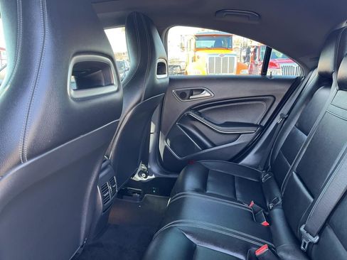 Used 2019 Mercedes-Benz CLA 250 Coupe image 31
