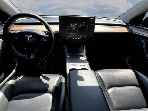 Used 2023 Tesla Model Y Long Range AWD/4WD image 7