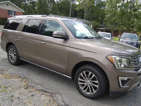 Used 2018 Ford Expedition Max Limited AWD/4WD image 6
