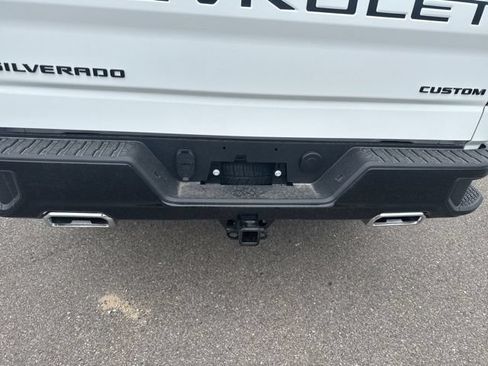 New 2026 Chevrolet Silverado 1500 Custom Trail Boss w/ LPO, Dark Essentials Package AWD/4WD image 5