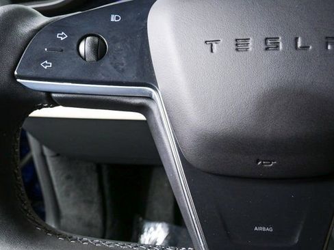 Used 2022 Tesla Model S image 9