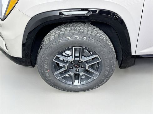 New 2026 GMC Terrain AT4 w/ Convenience Package III image 25