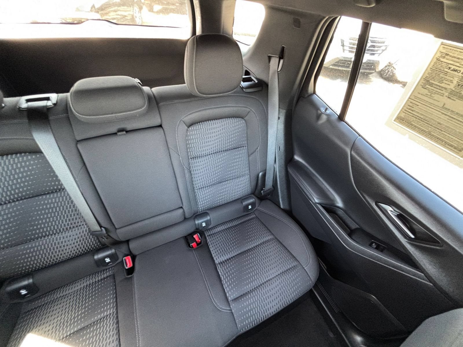 Used 2025 Chevrolet Equinox LT FWD image 36