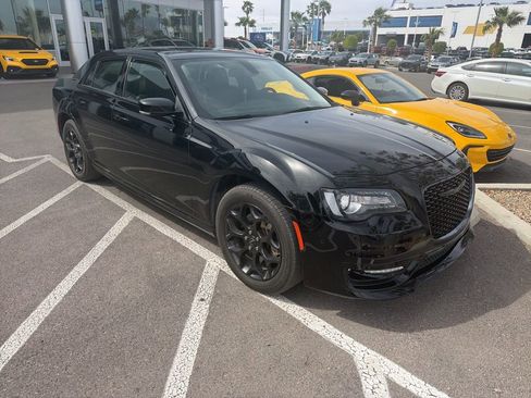 Used 2023 Chrysler 300 Touring L w/ Popular Equipment Group AWD/4WD image 34