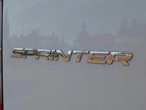 Used 2025 Mercedes-Benz Sprinter 2500 image 18