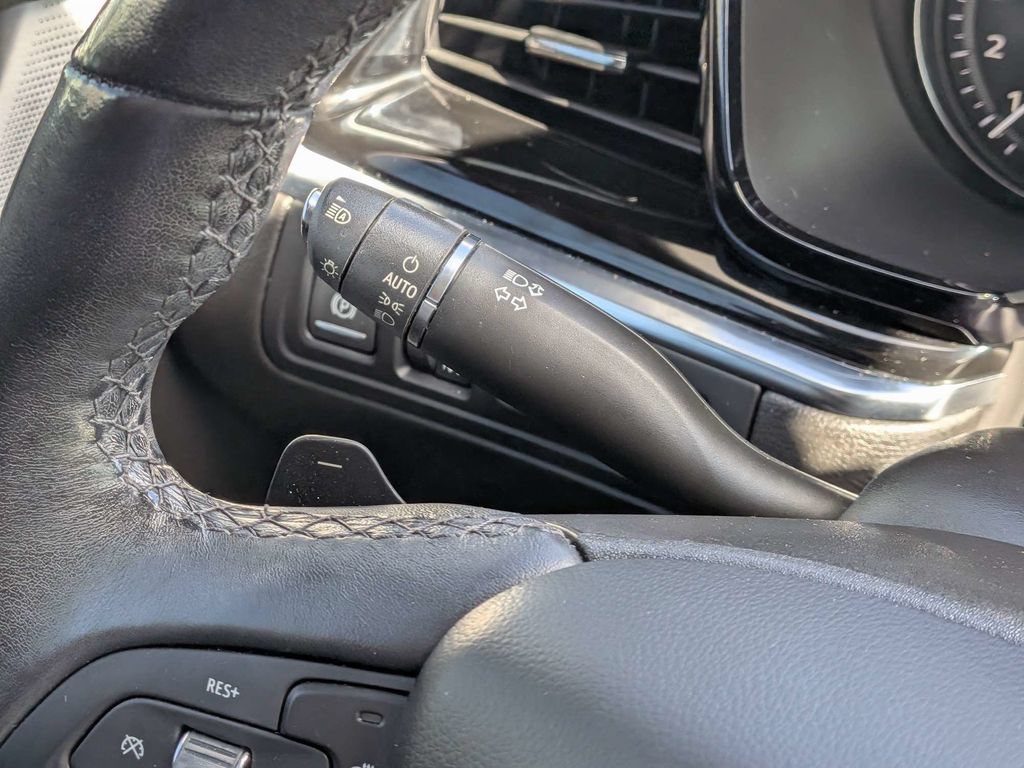Used 2021 Cadillac XT6 Premium Luxury FWD image 26