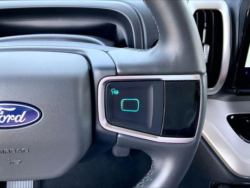 Certified 2025 Ford Expedition Active RWD image 21