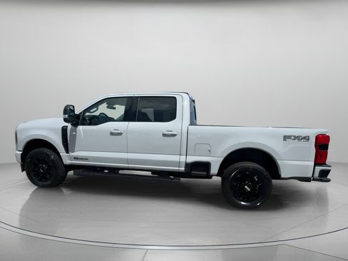 New 2026 Ford F250 Lariat w/ Black Appearance Package image 16