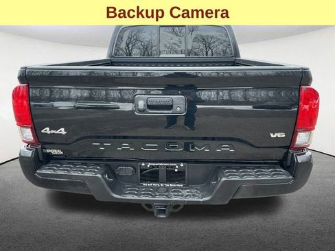 Certified 2022 Toyota Tacoma SR image 10