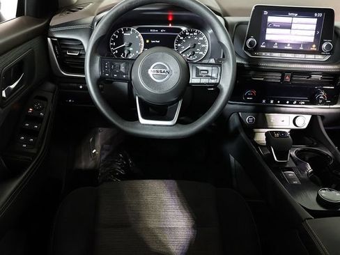 Used 2021 Nissan Rogue SV AWD/4WD image 3