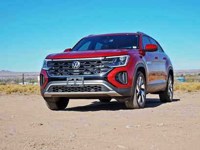 Used 2025 Volkswagen Atlas Cross Sport SE w/ Panoramic Sunroof Package
