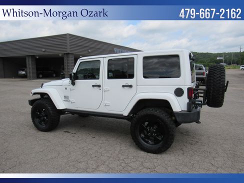 Used 2015 Jeep Wrangler Unlimited Sahara AWD/4WD image 8