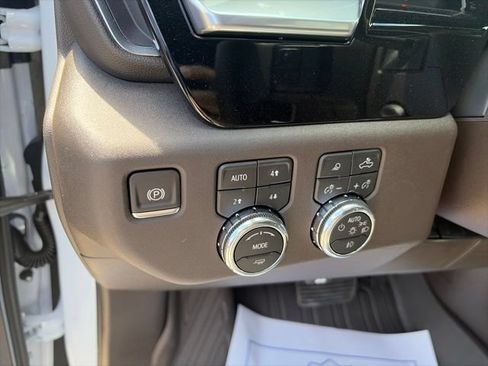 New 2026 GMC Sierra 1500 SLT w/ SLT Premium Plus Package AWD/4WD image 19