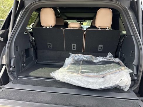 New 2026 Lincoln Navigator Black Label AWD/4WD image 11