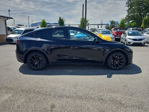 Used 2023 Tesla Model Y Long Range AWD/4WD image 6