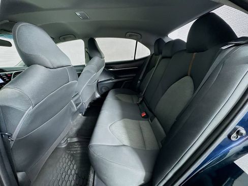 Used 2018 Toyota Camry LE image 21