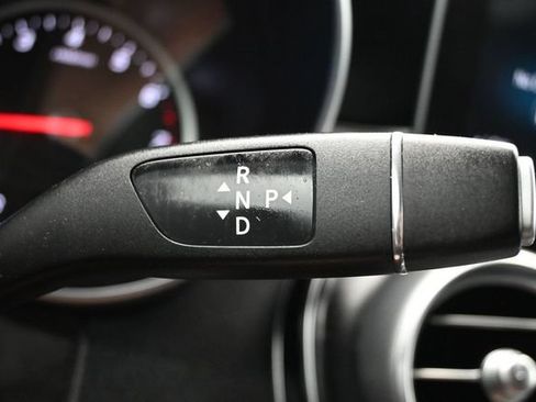 Used 2022 Mercedes-Benz GLC 300 image 21