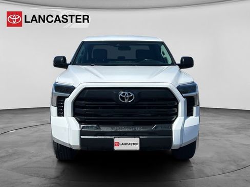 Used 2022 Toyota Tundra SR5 w/ SR5 Convenience Package AWD/4WD image 2
