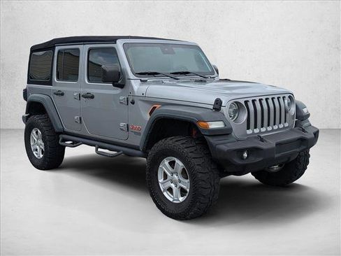 Used 2020 Jeep Wrangler Unlimited Sport S AWD/4WD image 3