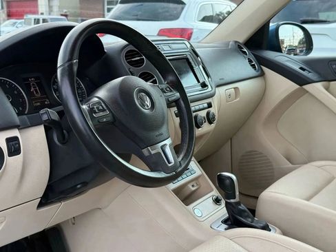 Used 2017 Volkswagen Tiguan S image 19