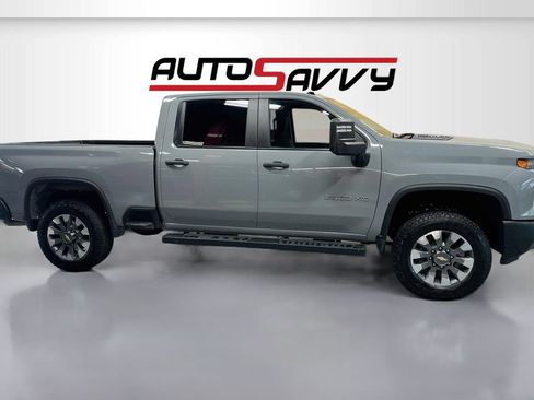 Used 2025 Chevrolet Silverado 2500 Custom w/ Custom Value Package AWD/4WD image 8