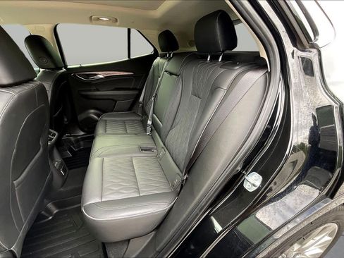 Used 2022 Buick Envision Avenir w/ Technology Package II FWD image 39