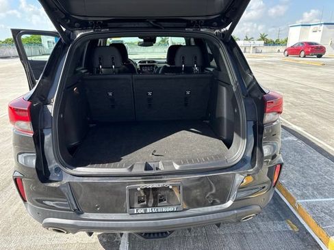 Used 2022 Chevrolet TrailBlazer RS w/ Sun and Liftgate Package FWD image 4