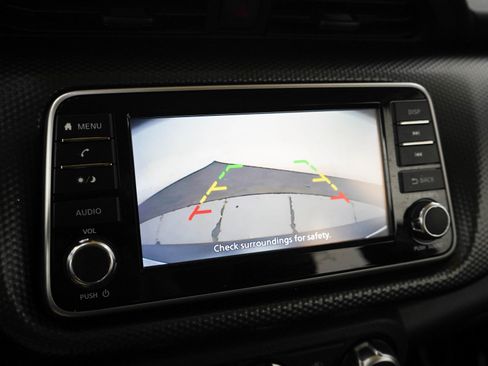 Used 2019 Nissan Kicks S FWD image 21