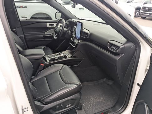 Used 2021 Ford Explorer ST w/ Equipment Group 401A AWD/4WD image 32