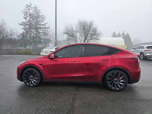 Used 2024 Tesla Model Y Performance image 4