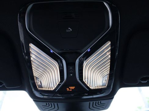 Used 2019 BMW 750i xDrive image 53