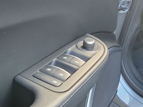 Used 2021 Alfa Romeo Giulia Ti image 17